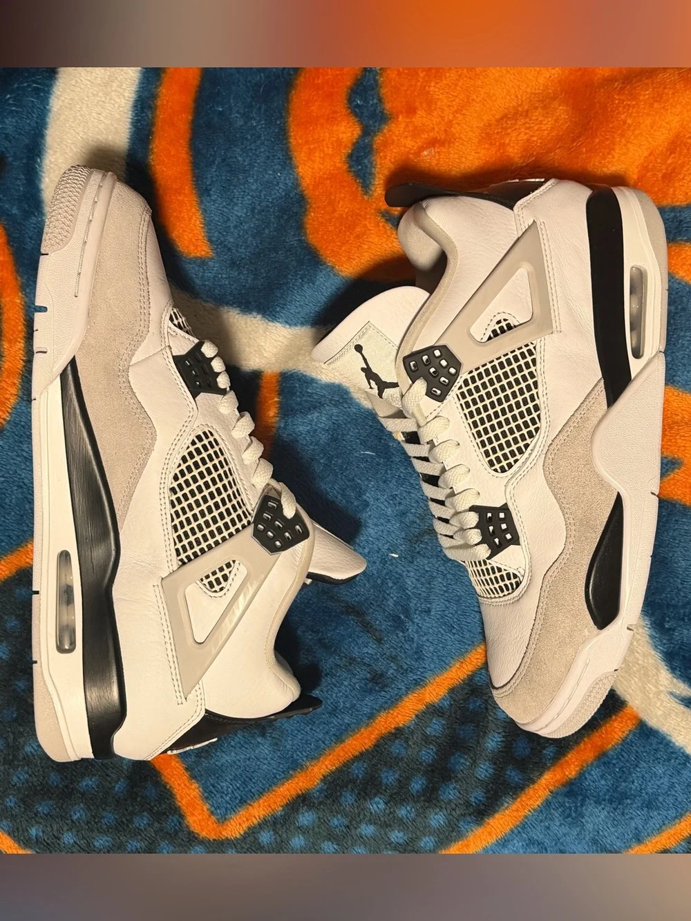 Jordan 4 ‘Military Black’
